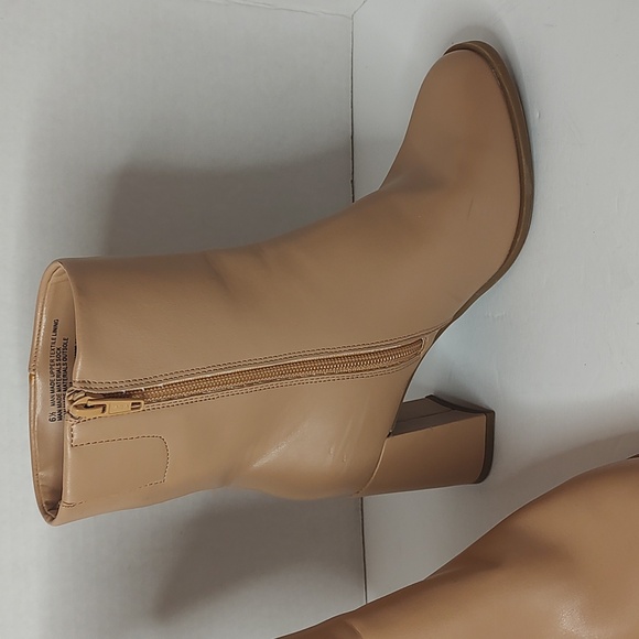 Cream Faux Leather Ankle Boots With Side Zipper from A New Day 3" Heel sz 6.5 - Picture 2 of 7